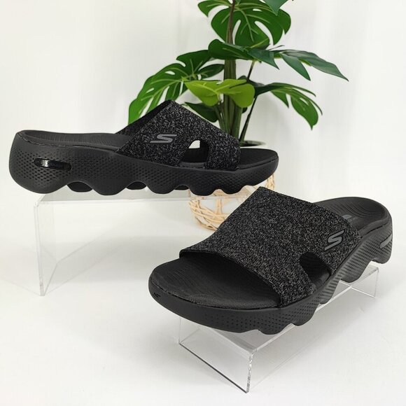 Skechers Woman's Go Walk Massage Fit Vogue Black Sandals Size 9 - Picture 1 of 8